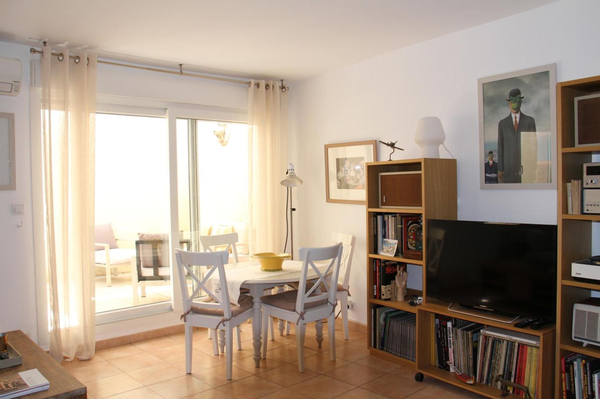 Agreable Maison De Ville Eyragues Exterior photo